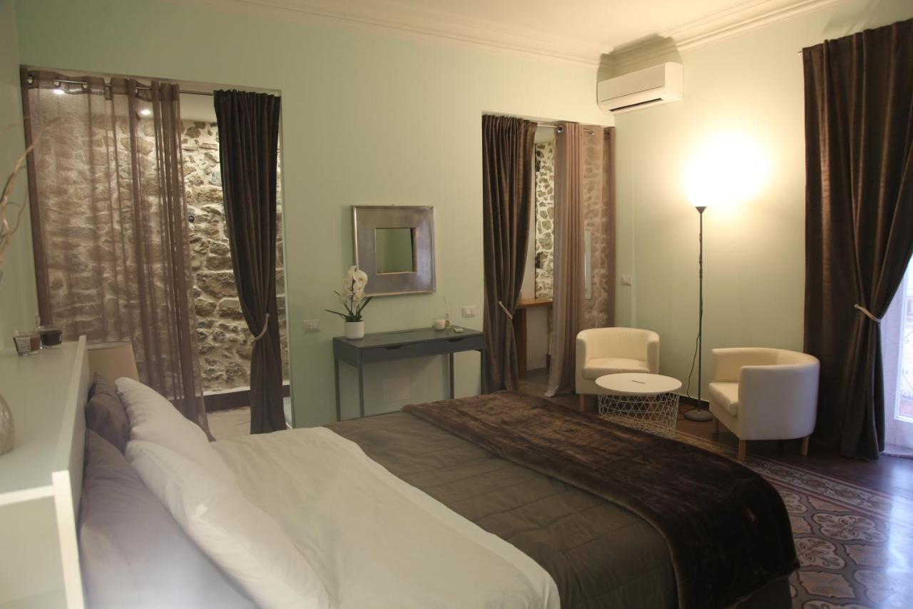 Chiarastella Rooms Villafrati Exterior photo