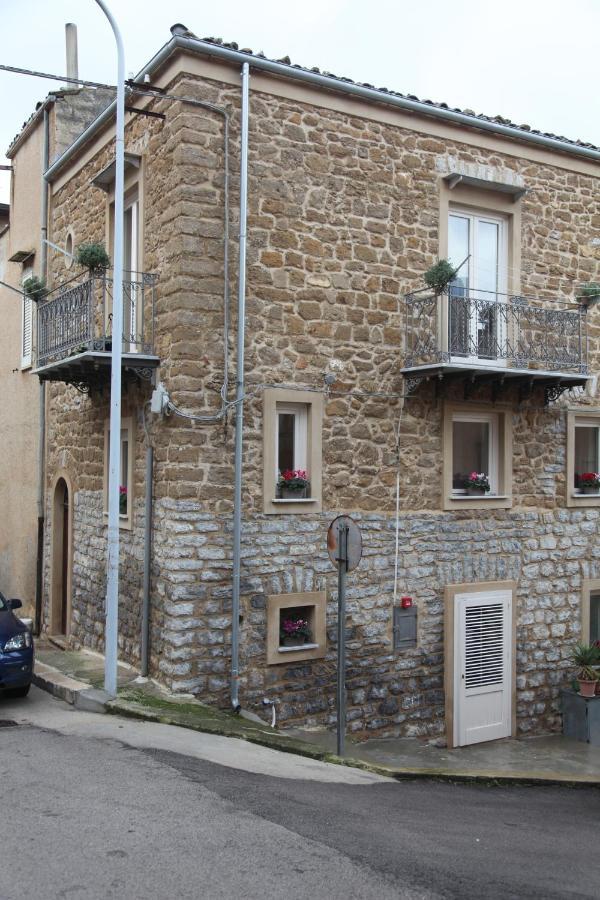 Chiarastella Rooms Villafrati Exterior photo