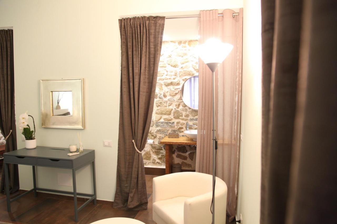 Chiarastella Rooms Villafrati Exterior photo